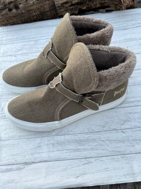 Women's Khaki Faux-Fur Ankle Bootie Sneaker